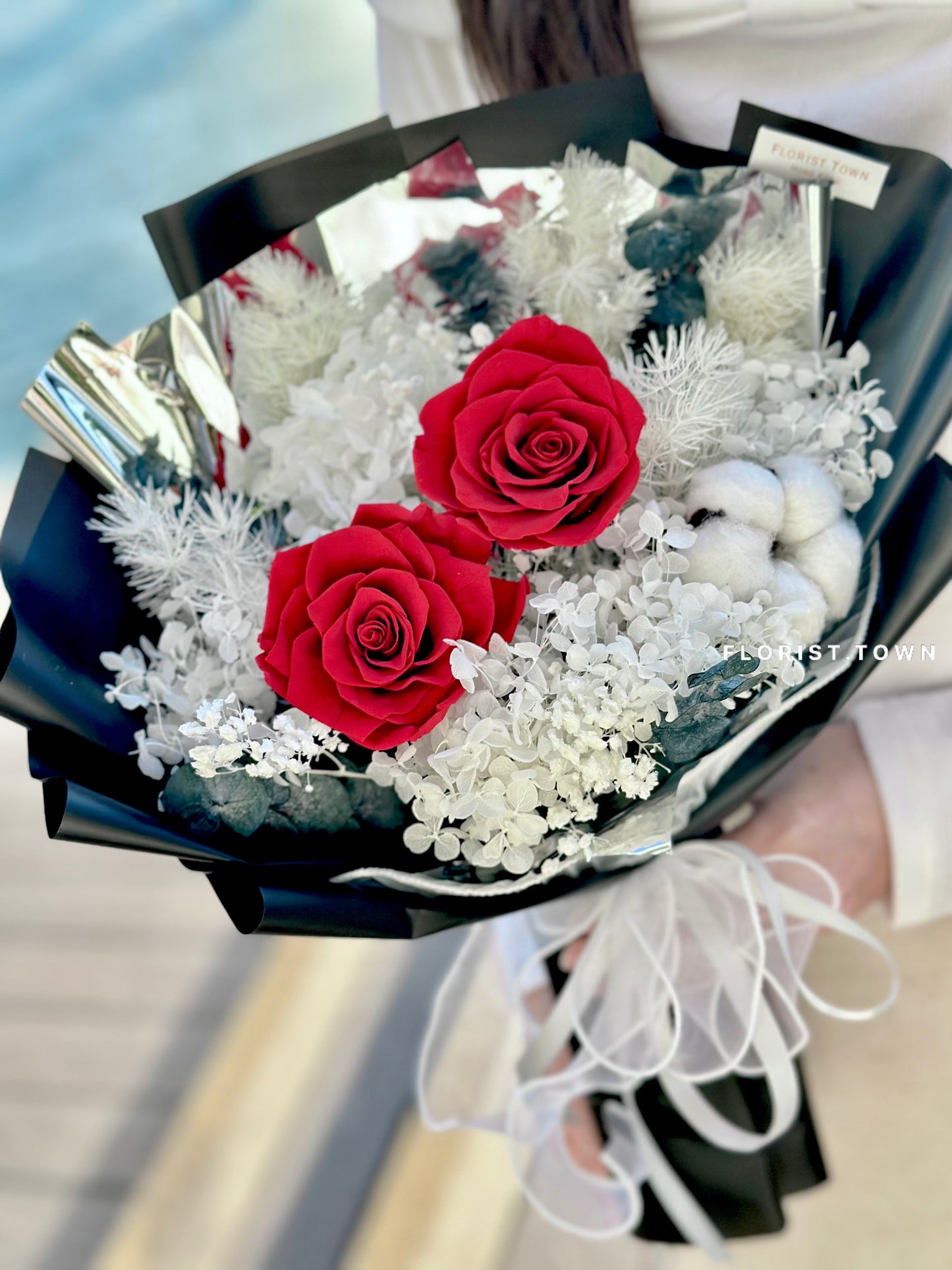 Forever Love系列丨夢幻紅玫瑰繡球花束(M Size)