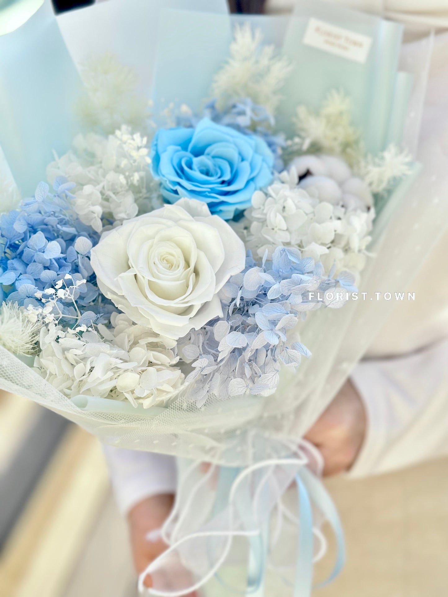 Forever Love系列丨夢幻藍玫瑰繡球花束(M Size)