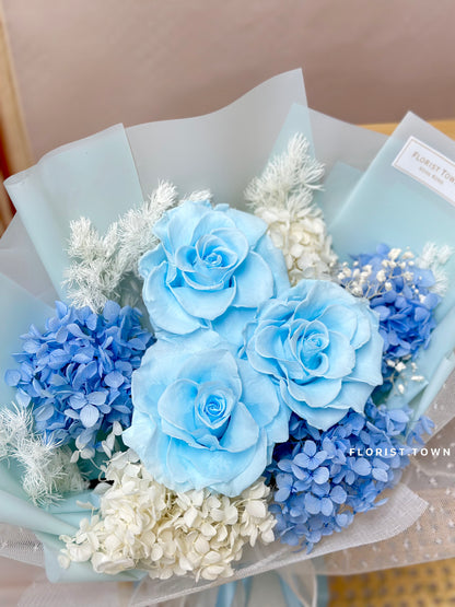 Forever Love系列丨3朵藍玫瑰繡球花束（M Size）