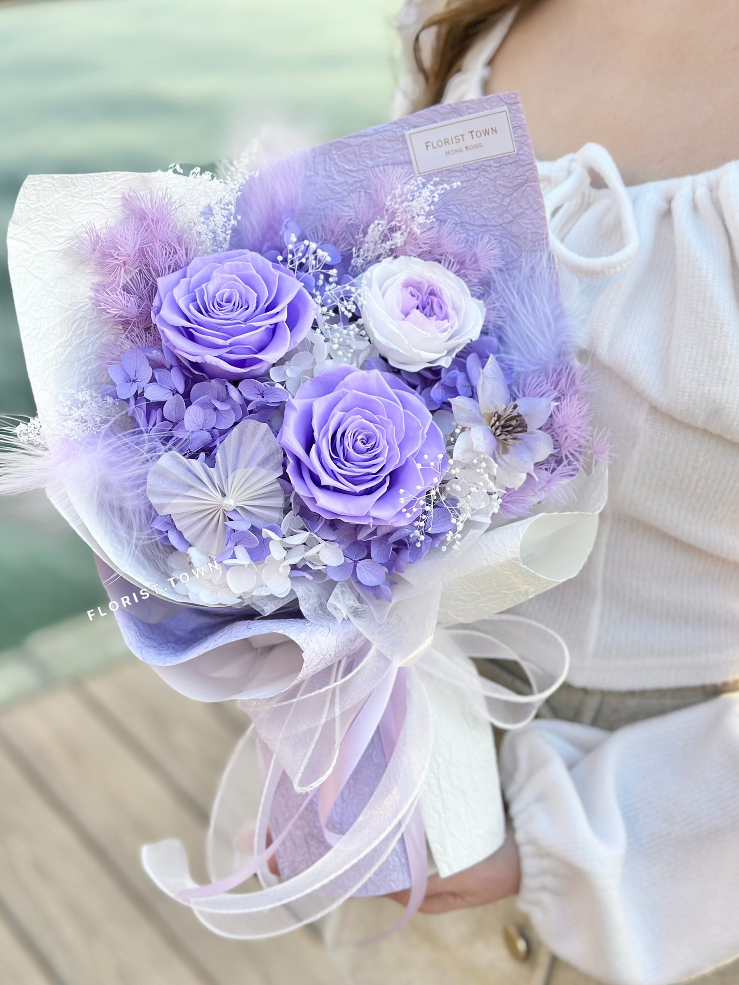 情人節浪漫紫玫瑰禮盒花束（M Size）