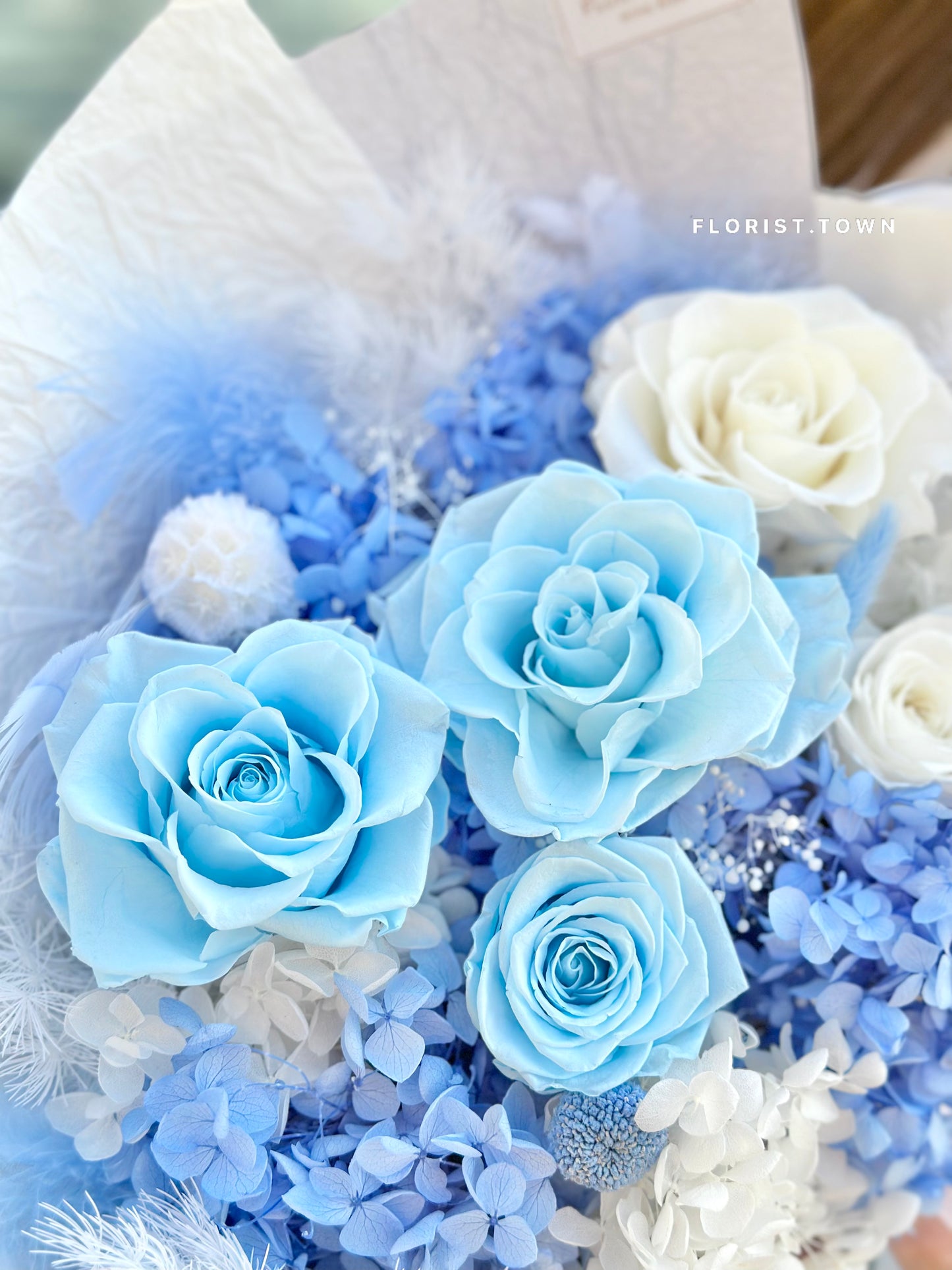 情人節溫柔藍玫瑰花束（L Size）