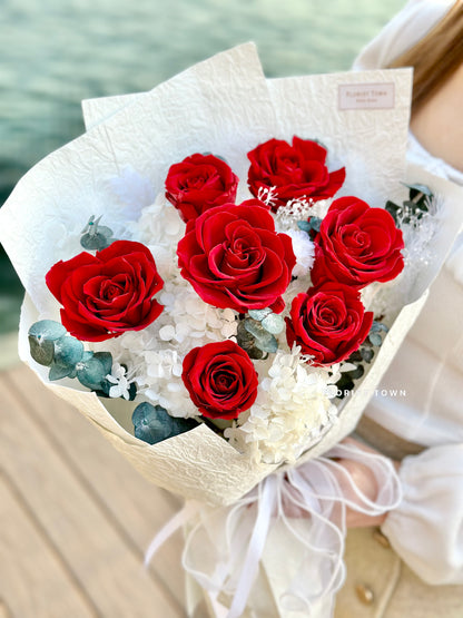 情人節經典紅玫瑰花束（L Size） 白花紙